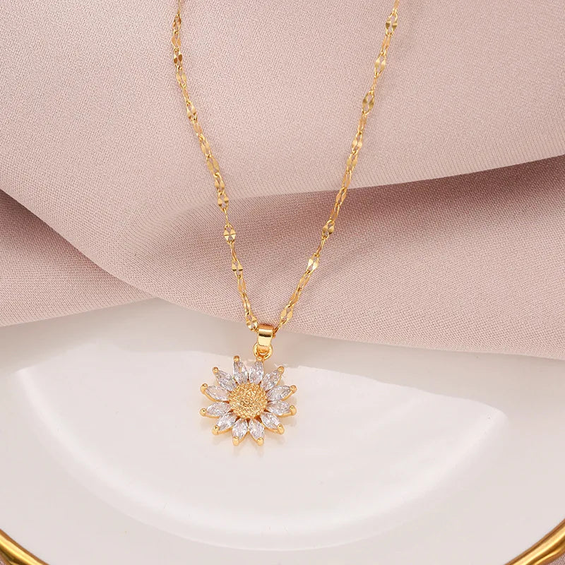 GARGANTILHA GIRASSOL BANHADO EM OURO 18K